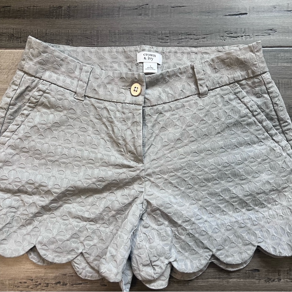 Crown & Ivy Textured Gray Skirt